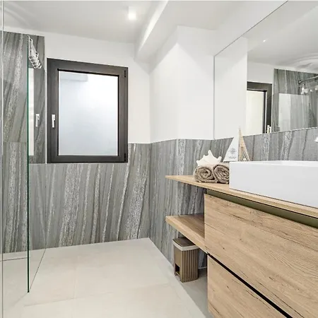 Bellavista Apartment *